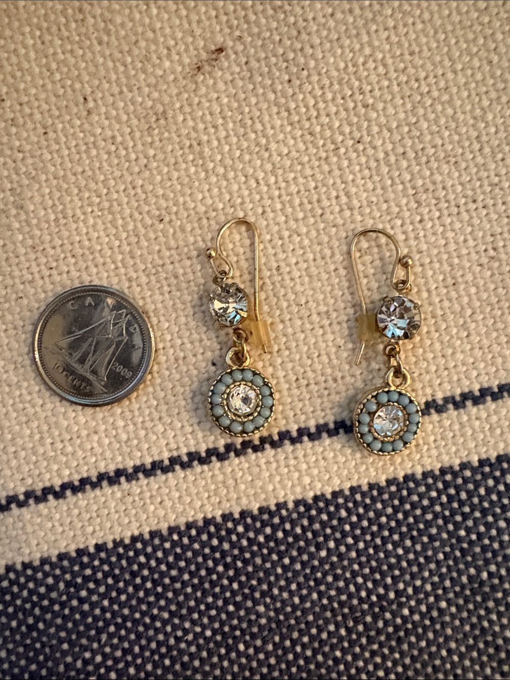 Gold-Tone Floral Crystal Necklace and Earring Set - Picture 3 of 11